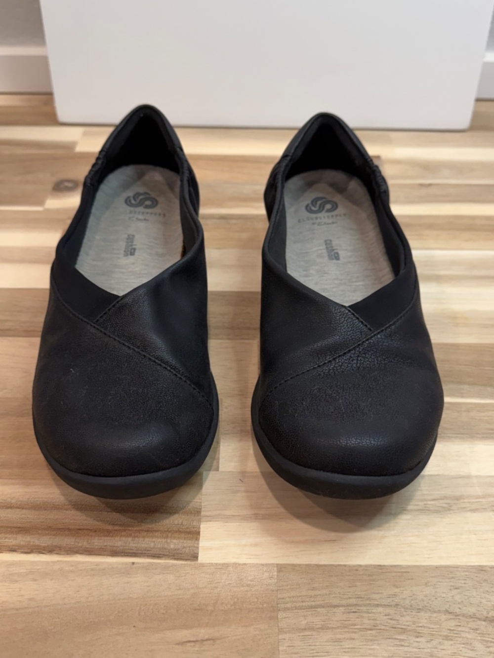 Cloudsteppers By Clarks Women's Slip On Flat Comfort Black Shoes | Size 9 M
